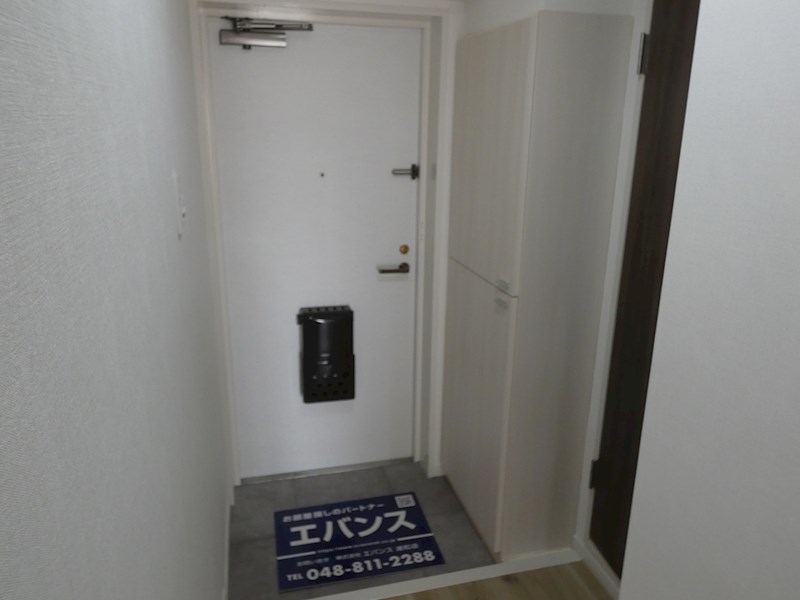 エヌエフ中浦和 玄関