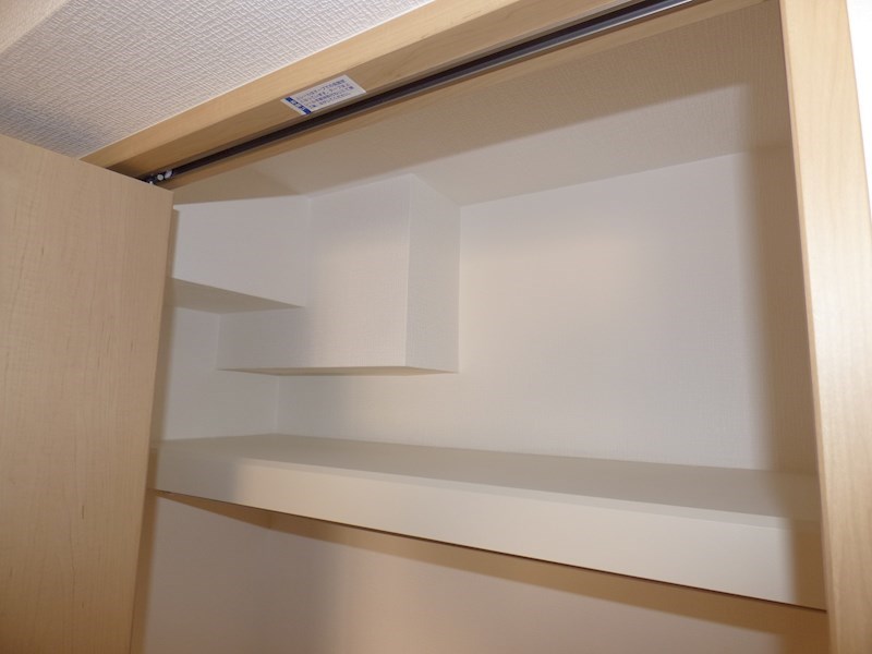 エミネックス蕨南町 収納