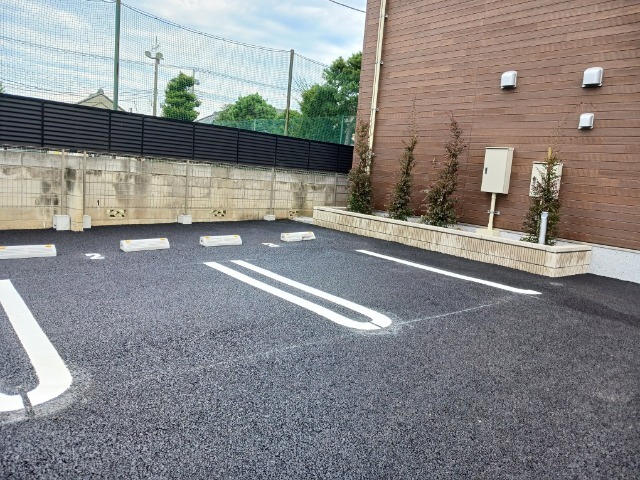 プリムローズ　ガーデン 駐車場