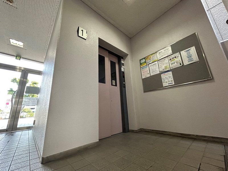 すずらん館 エントランス