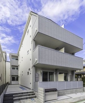 セレーノ西浦和 エントランス