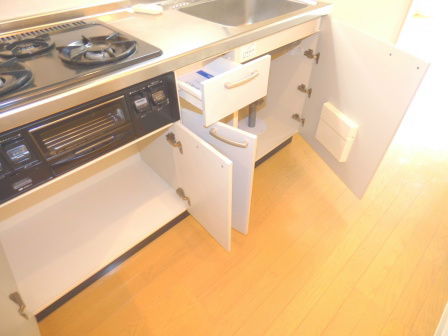 ＷＡＶＥ里 キッチン