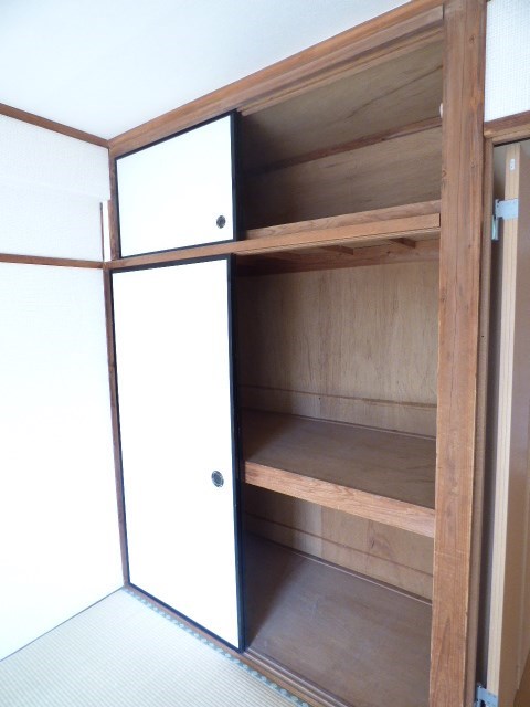 ヴィラ高砂 収納