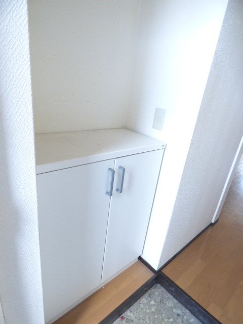 ヴィラ高砂 収納