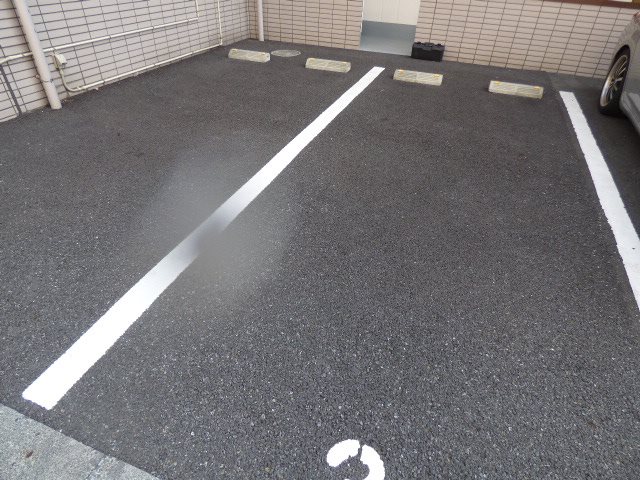 スカイヴィレッヂ1 駐車場