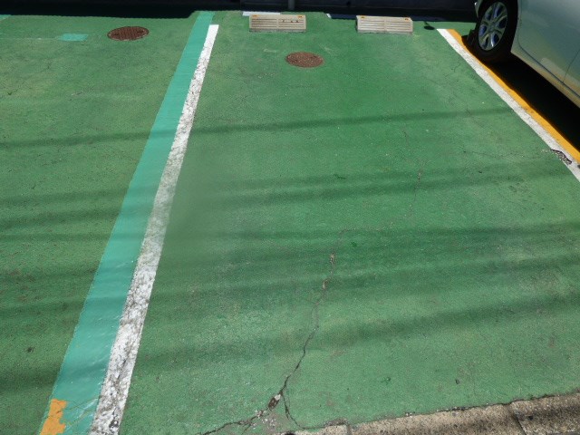 ヴィラアルテミス 駐車場