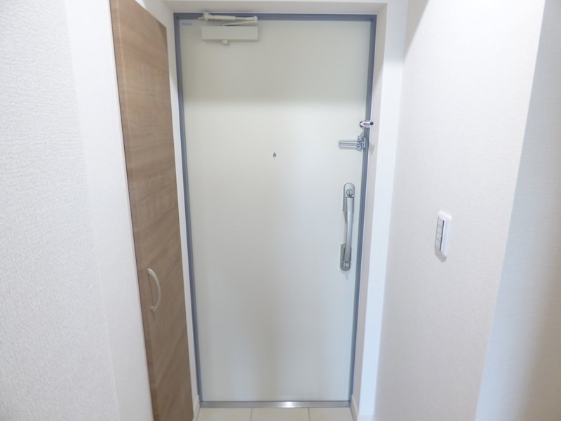 アルファコート西川口23 玄関