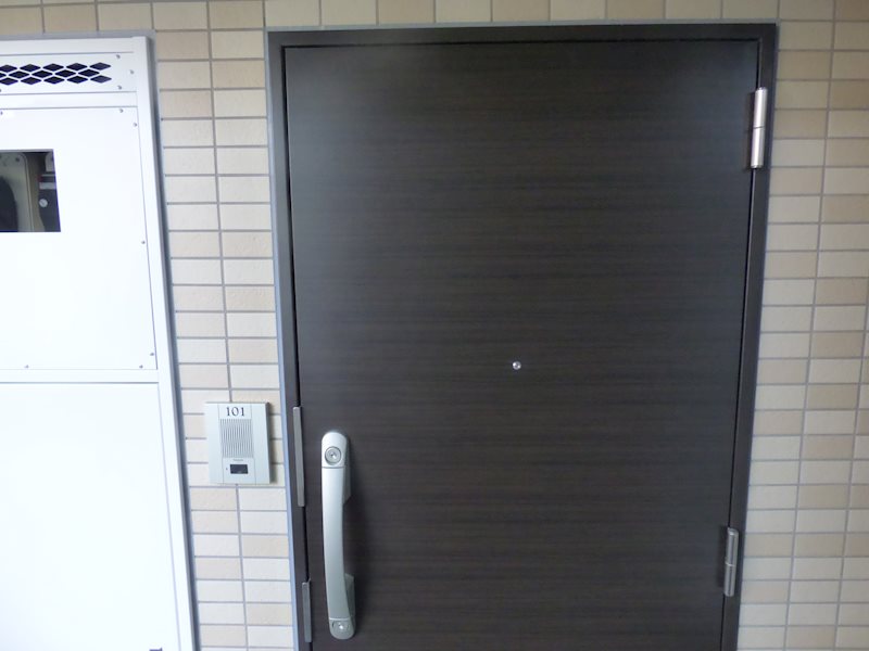 アルファコート蕨２ 玄関