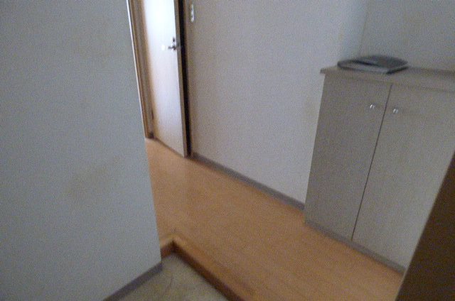 SKコートⅡ 玄関