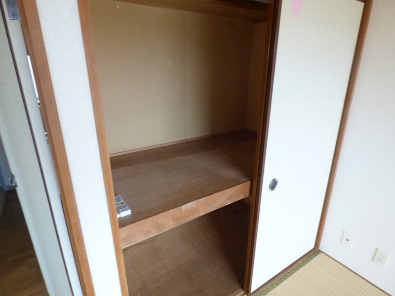 埼玉県蕨市塚越４丁目 収納