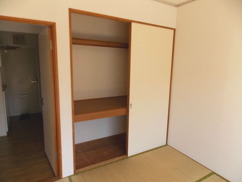 エステートピア澤田 収納