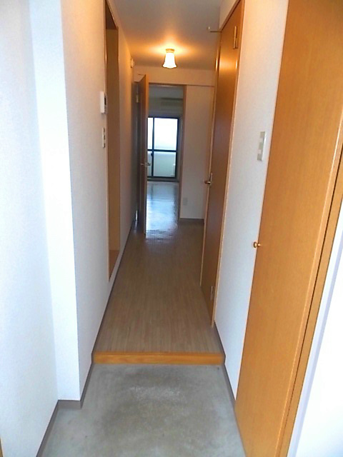 アクシーズⅣ 玄関