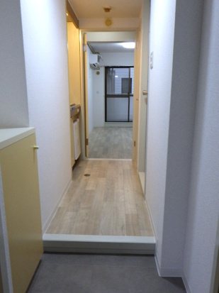 レナジア西堀 玄関