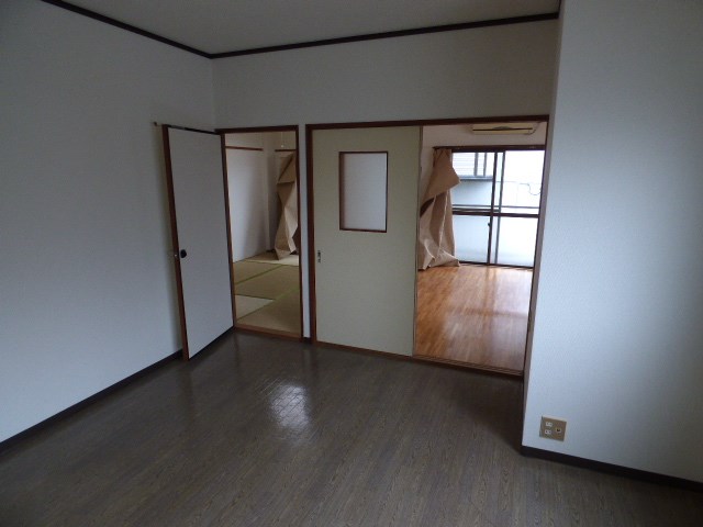 ビレッジ高 リビング