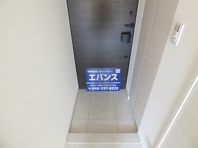 オープンブルーム川口 玄関
