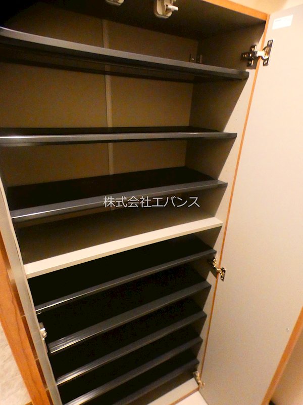 アルモクレール 収納