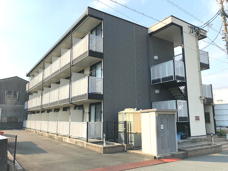 レオパレスＫＡＮＡＭＥ 301号室 外観