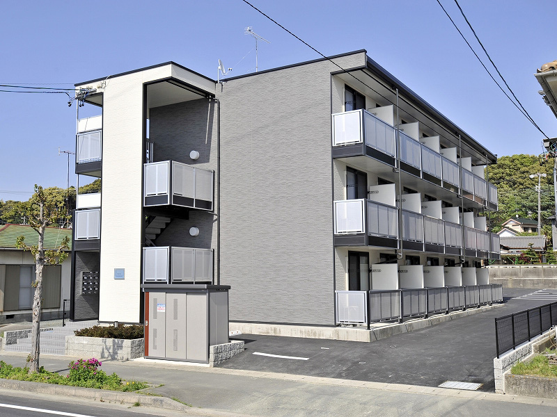 レオパレス殿田 302号室 外観