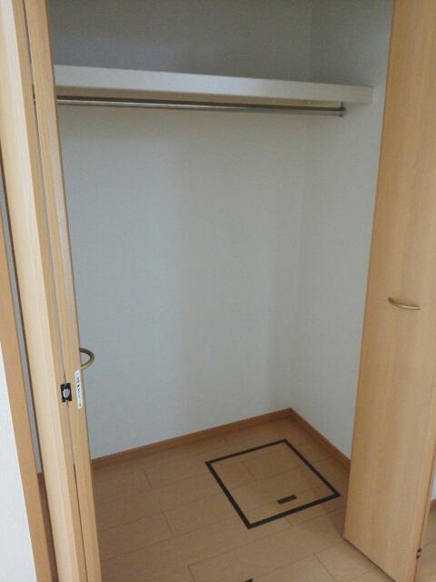 デフィ　メイ その他4