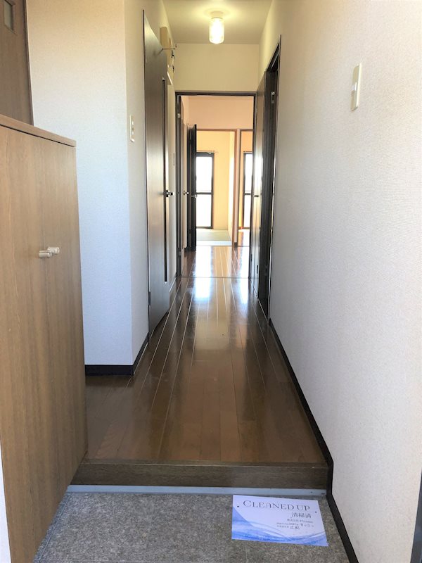 メゾンシンシア 玄関