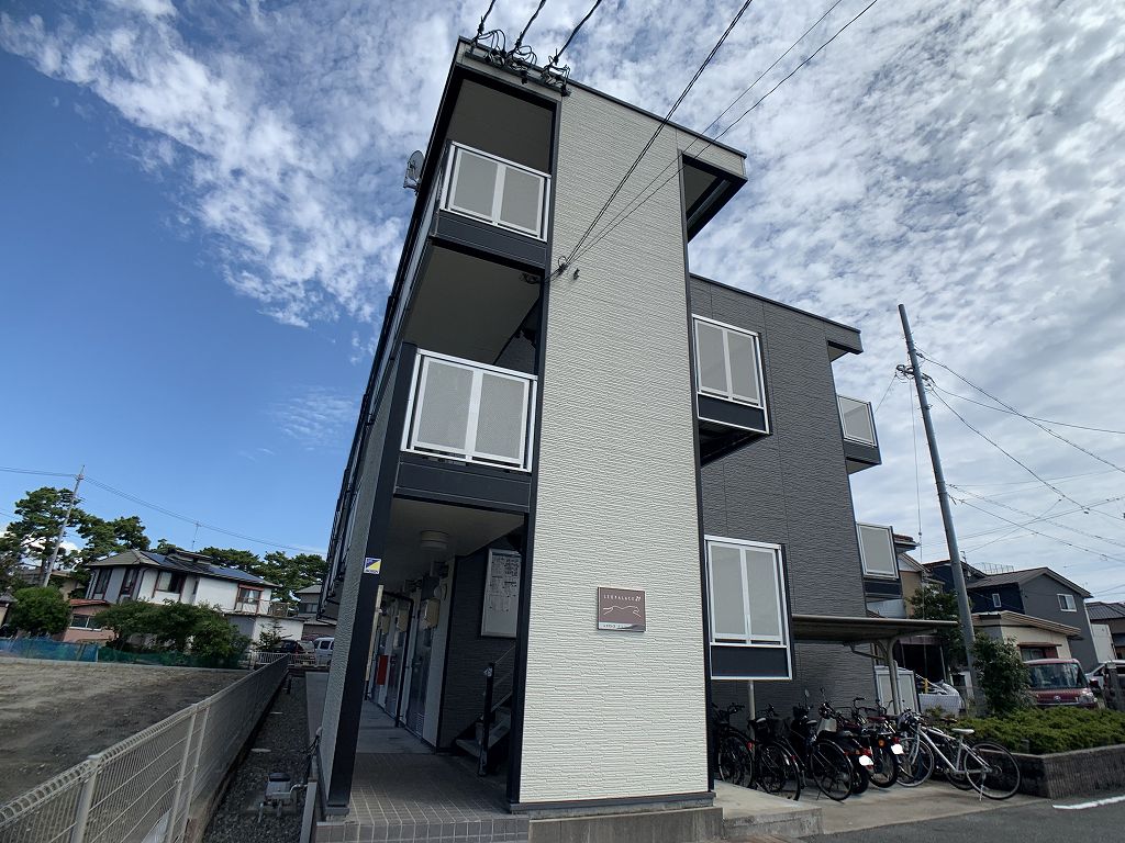 レオパレスチェリービレッジ 308号室 外観