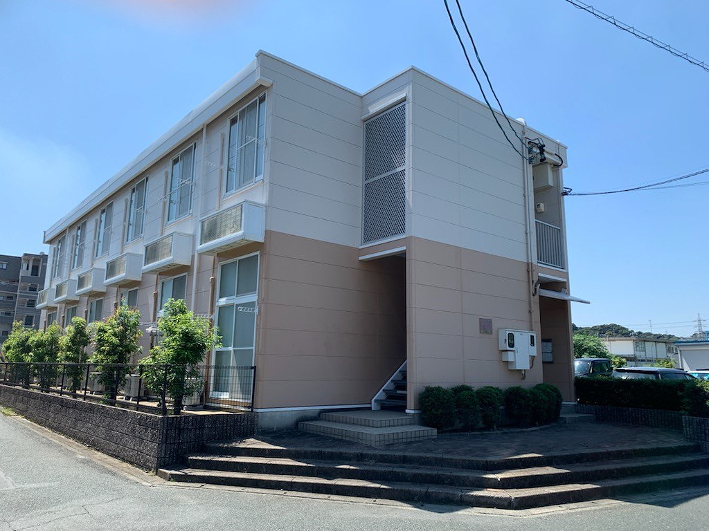レオパレスリヴァージュオカベ 205号室 外観