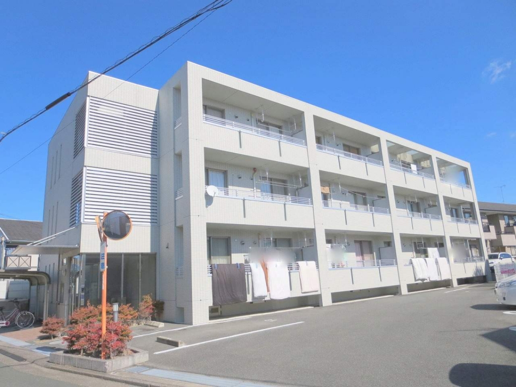 ＣＡＳＡ　ＳＥＲＥＮＡ 301号室 外観