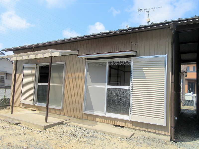 入野町１６１０５－１１貸家 外観
