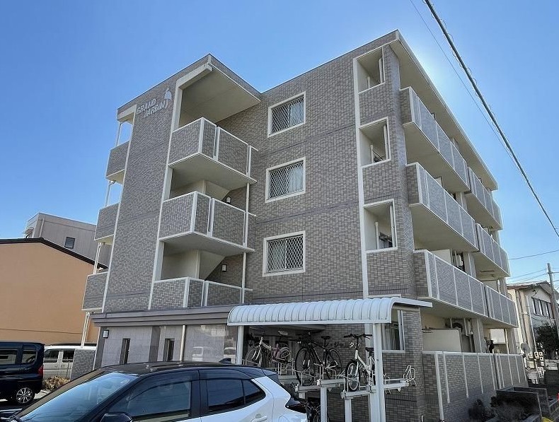 グランジャルダン 205号室 外観