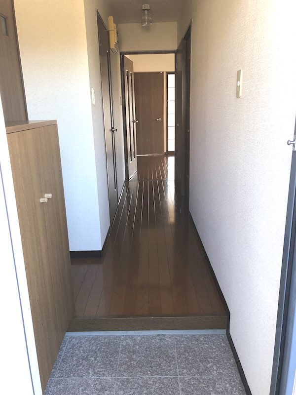 メゾンシンシア 玄関