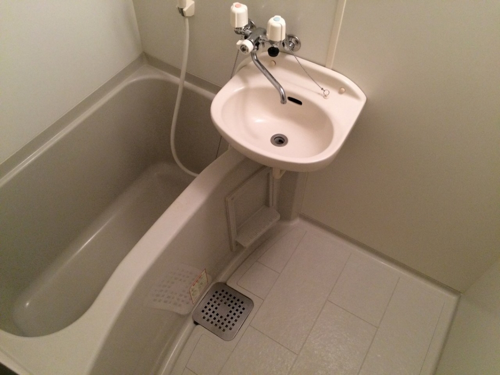 レオパレスワールド 風呂画像