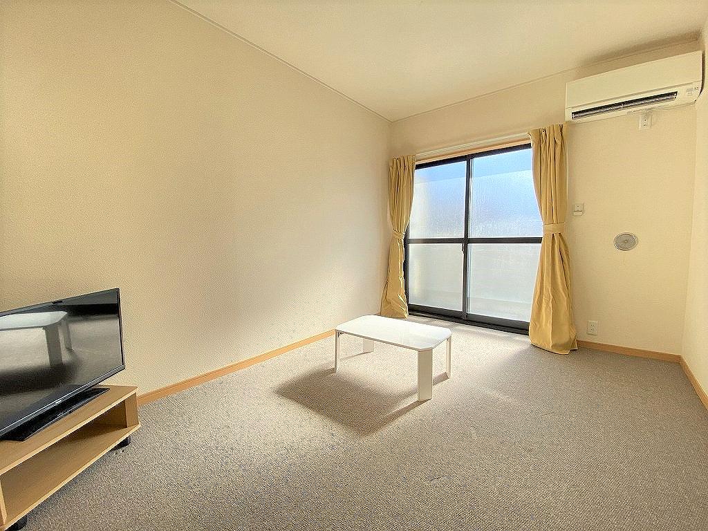 レオパレスエクセルケンＦｏｕｒ リビング