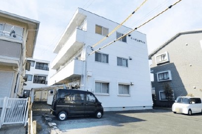 イーグルホワイト 302号室 外観