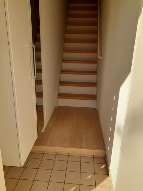 ブリエ・コリーヌ 玄関