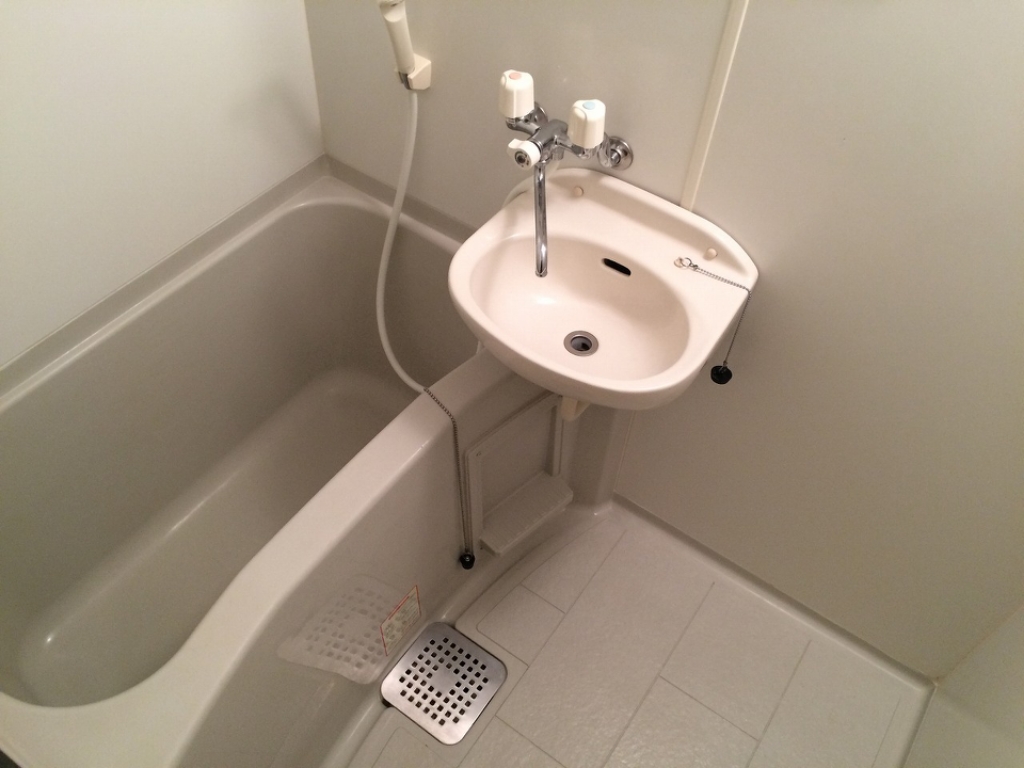 レオパレスひまわり 風呂画像