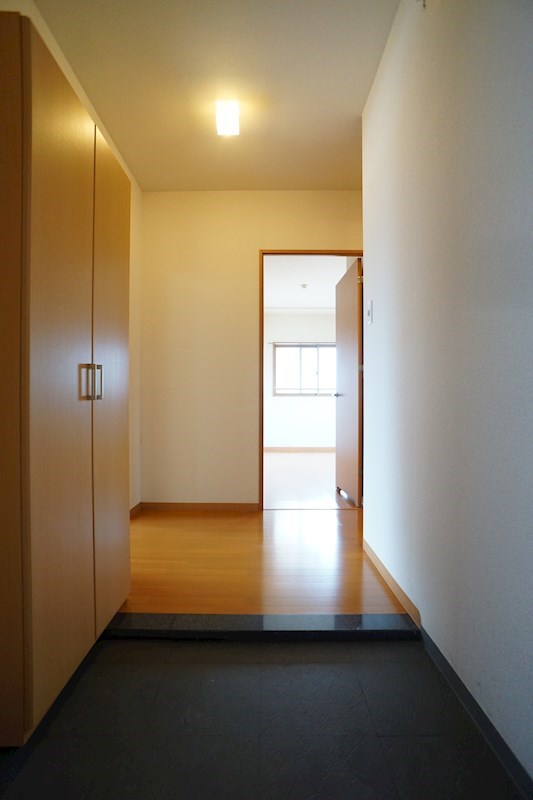 アドバンス１ 玄関