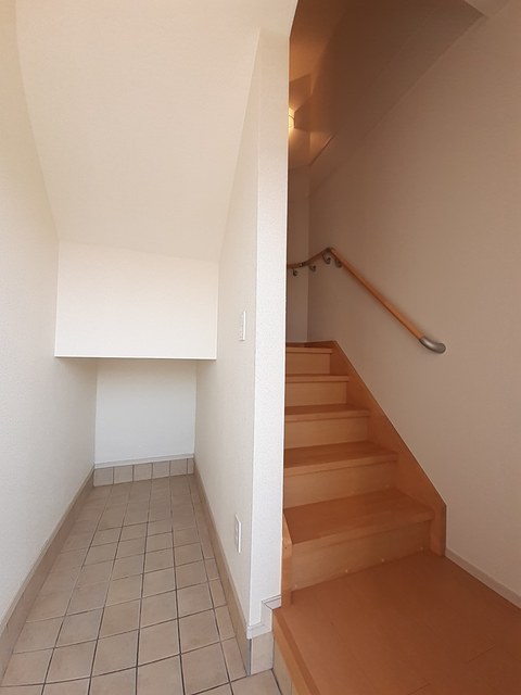 ヒルトップイイダ 玄関