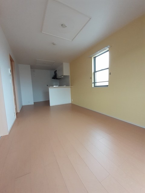 アマンド リビング