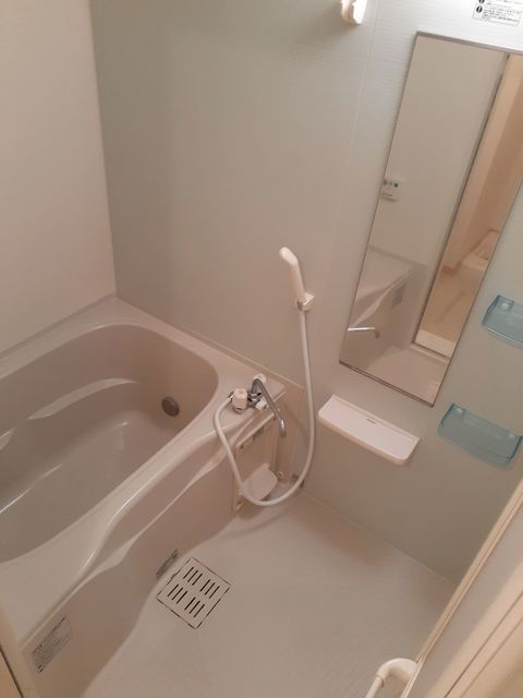 カルム　コリーヌ 風呂画像