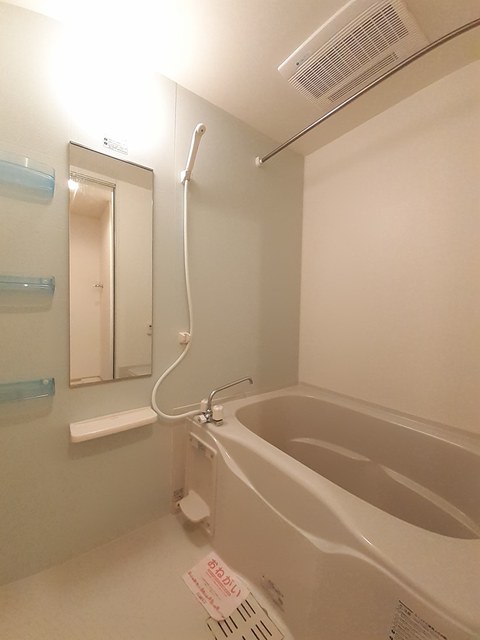 カルム　コリーヌ 風呂画像