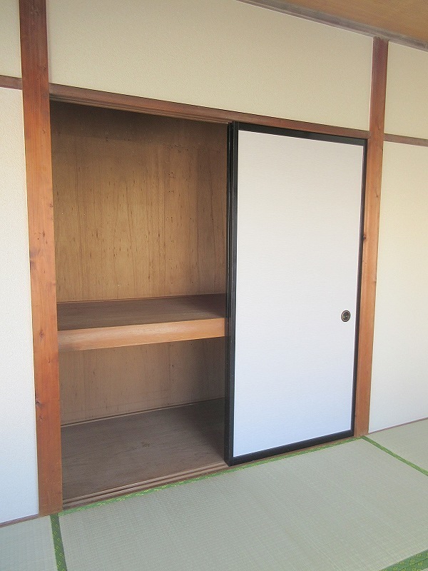 袴田様貸家（佐鳴台４－３７－３０・３１） 収納