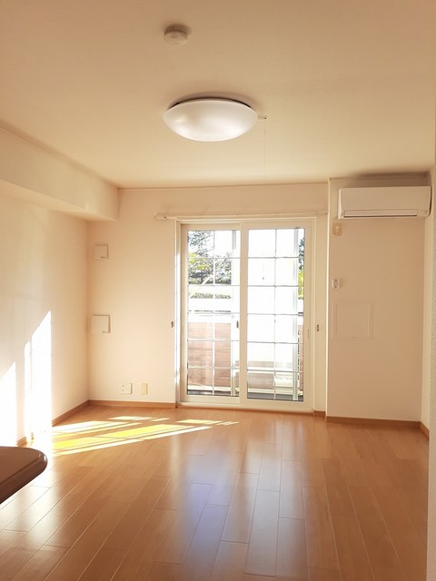 アグライア リビング