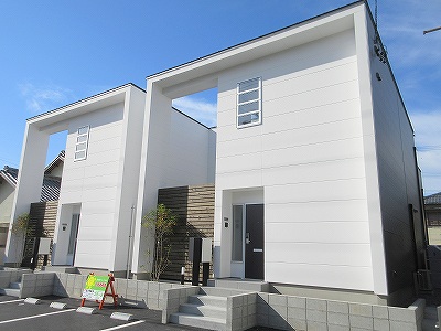 ブラン・ド・ノワール E-1号室 外観