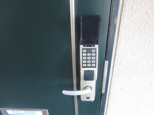 ティアラ西伊場 玄関