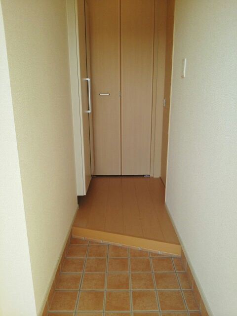 ブドウの木 玄関