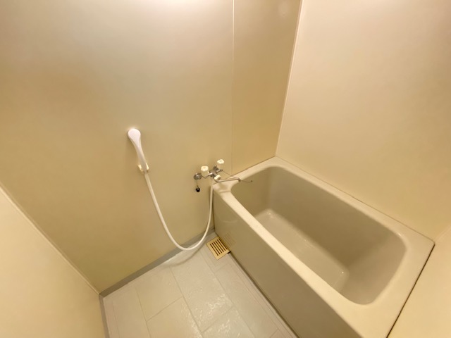 レオパレスリヴェール 風呂画像