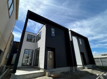 ロイヤルシティ頭陀寺（東棟北） 外観