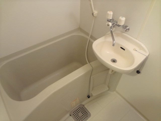 レオパレスＫ・Ｍ 風呂画像