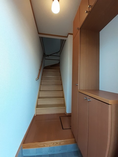 エレナーデ 玄関