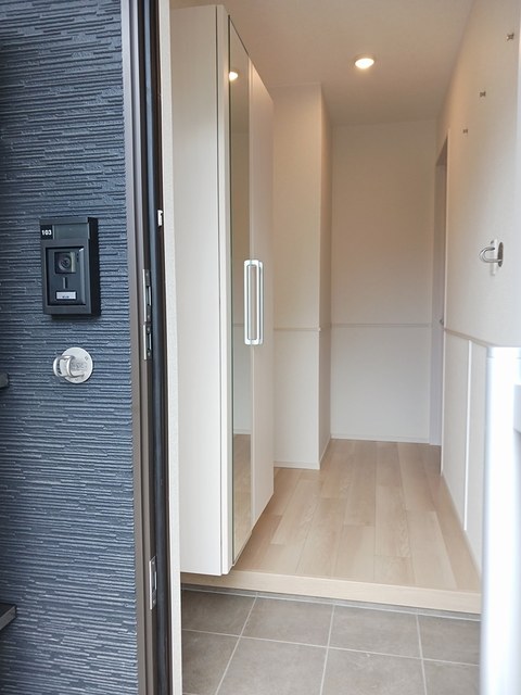 リュンヌ　エ　ソレイユ 玄関